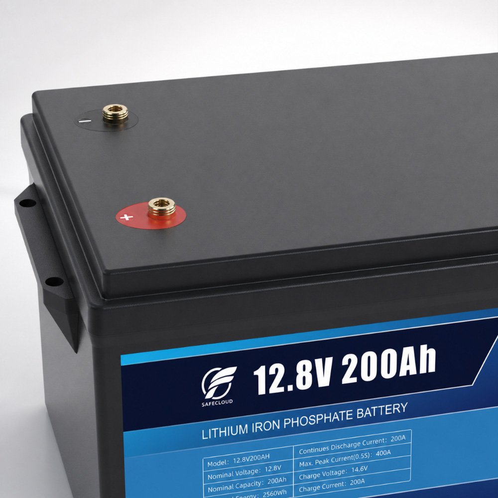 12.8V 200Ah LiFePO4 Battery terminal detail